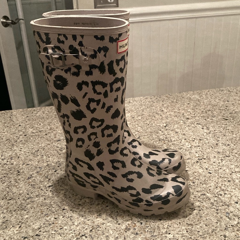 Kids Hunter rain boots size 3